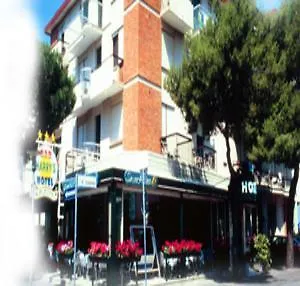 Harrys Hotel-1